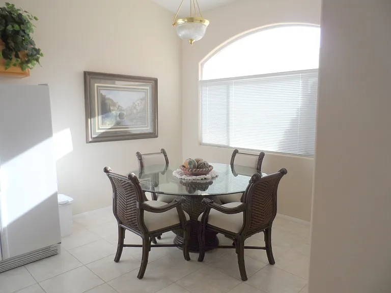 1081 Mohave Dr — Photo 9