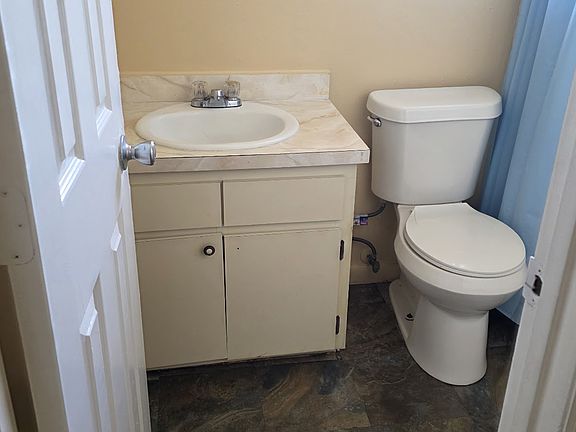 5th image of 503 Washington Blvd NE