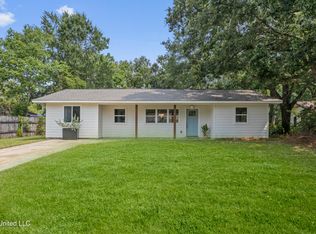409 Woody Cir, Ocean Springs, MS 39564