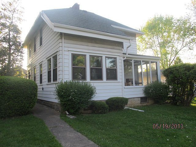 1st image of 1698 Park Ave W