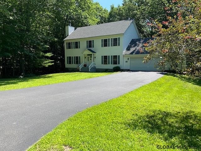 1st image of 116 Oakwood Dr