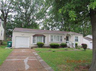 1250 Roxton Dr, Saint Louis, MO 63137