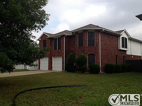 2nd image of 920 Clover Hill Ln