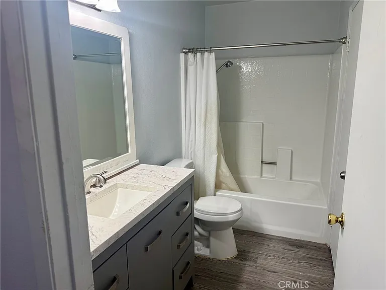 1004 S Mountain Ave — Photo 11
