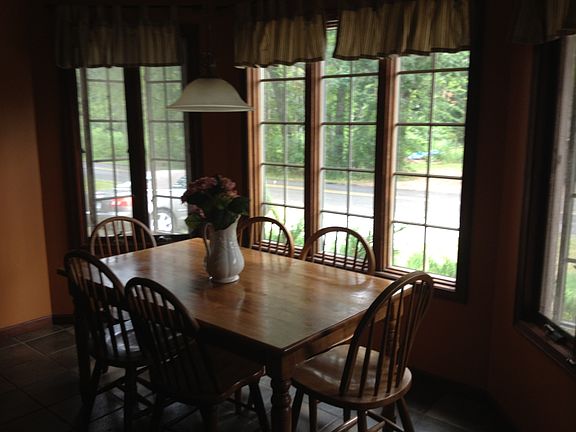 Eating Area-Bay Window