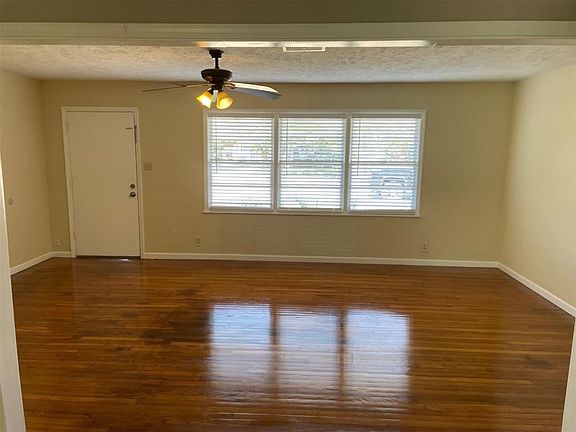4th image of 7101 Sycamore Dr