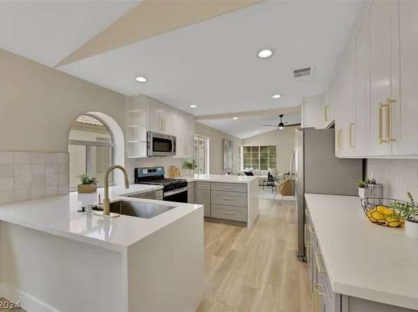 1709 Imperial Cup Dr, Las Vegas, NV 89117