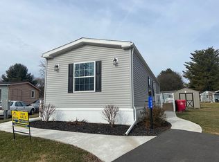1036 Cherry Tree Xing, Breinigsville, PA 18031