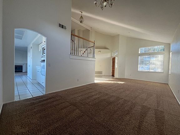 4th image of 26232 Nottingham Dr
