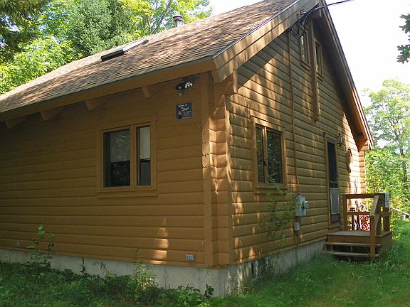 SRL9T All Mountain Rentals exterior close