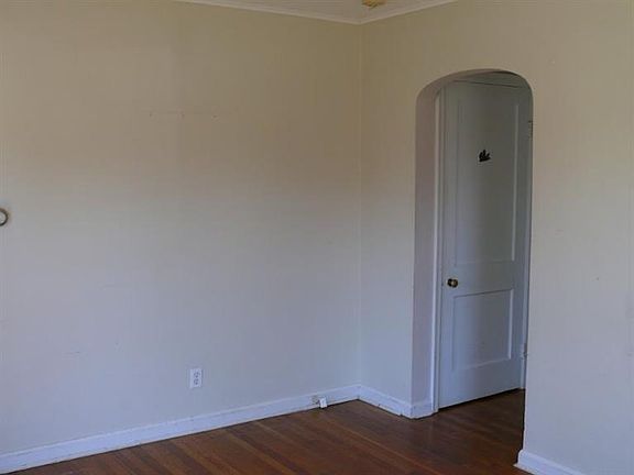 4th image of 534 Clark Ave