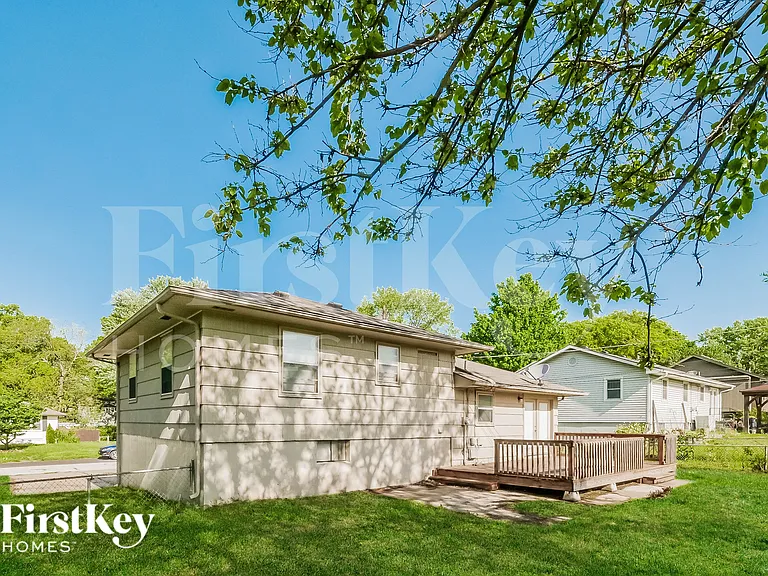 4837 Overton Ave — Photo 15