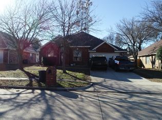 1706 Morning Glory Dr, Corinth, TX 76210