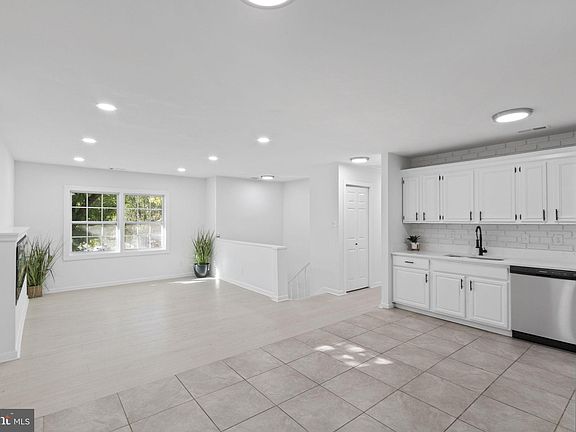 2nd image of 5107 Tara Dr
