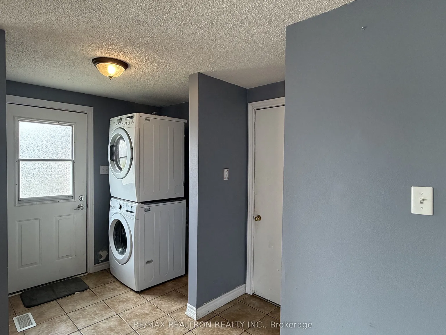 5 bed, $3,200 — Photo 3