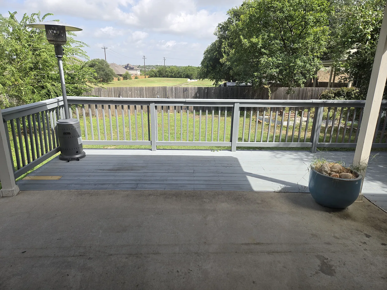 4 bed, 2.5 bath, 2238 sqft, $2,500 — Photo 3