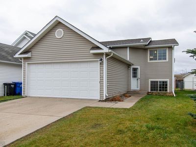 5691 20th Street Cir S, Fargo, ND, 58104