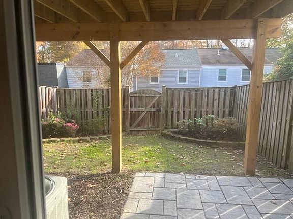 3rd image of 3111 Ellenwood Dr