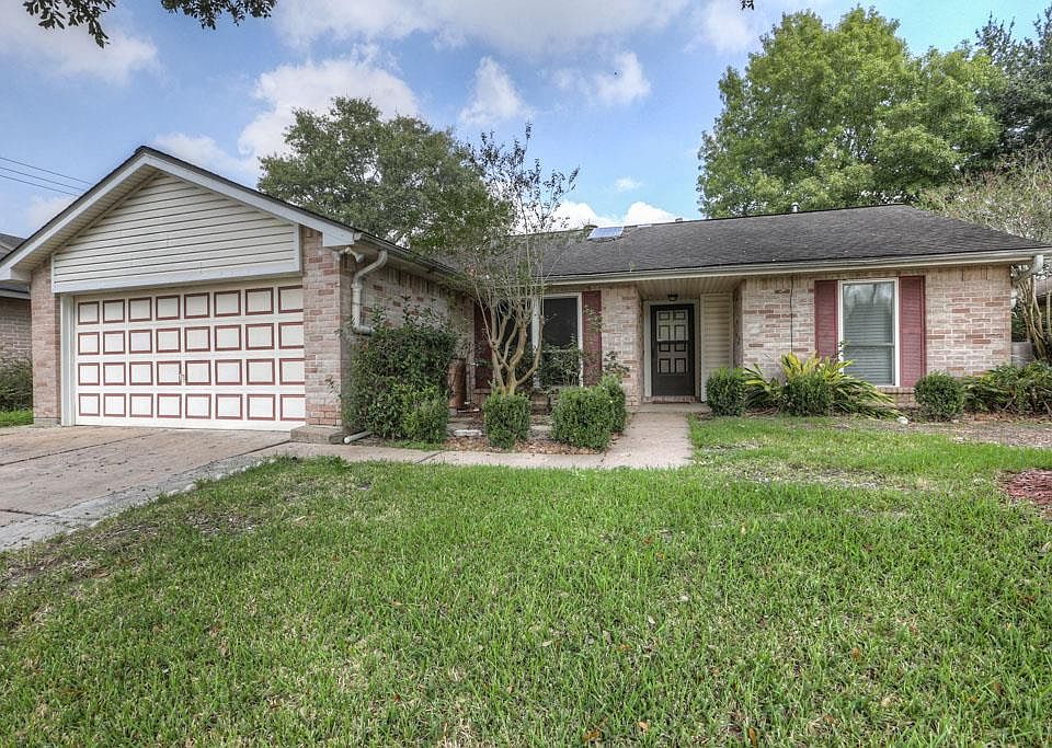 1st image of 14334 Blue Falls Dr