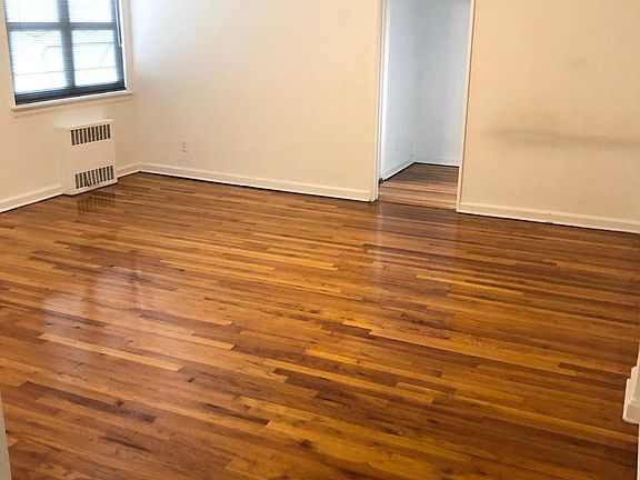 5th image of 3616 Bell Blvd #7B