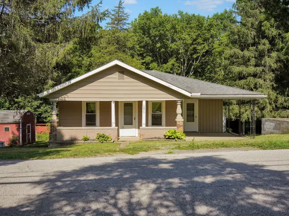 1055 Peerless Rd, Bedford, IN 47421