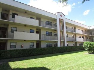 3252 Foxcroft Rd APT 106, Hollywood, FL 33025