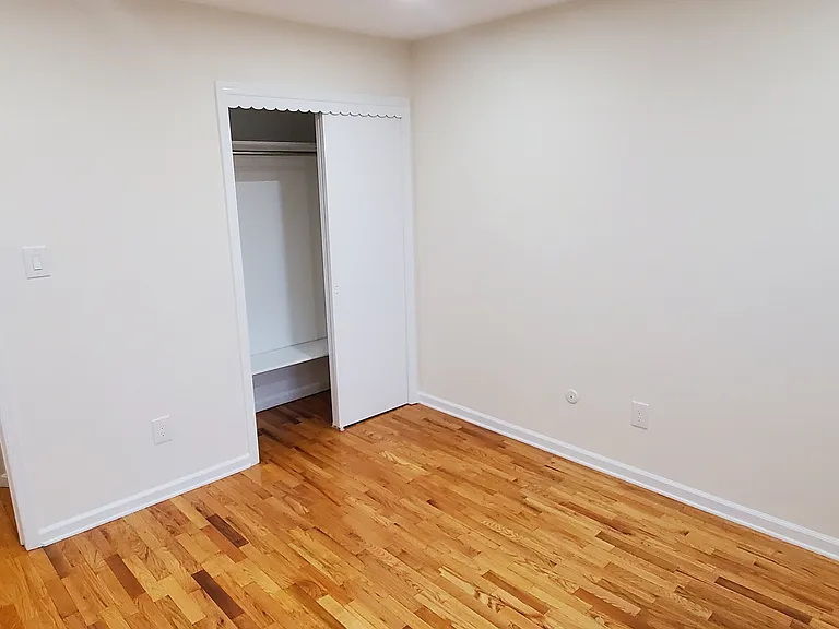 152 W 18th St #2 — Photo 14
