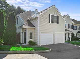 37 Evergreen Cir #37, Canton, MA 02021