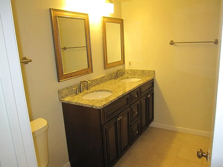 2598 S Arlington Mill Dr #E — Photo 11