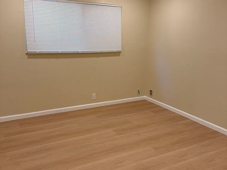 590 Hazel Dell Way #3 — Photo 5