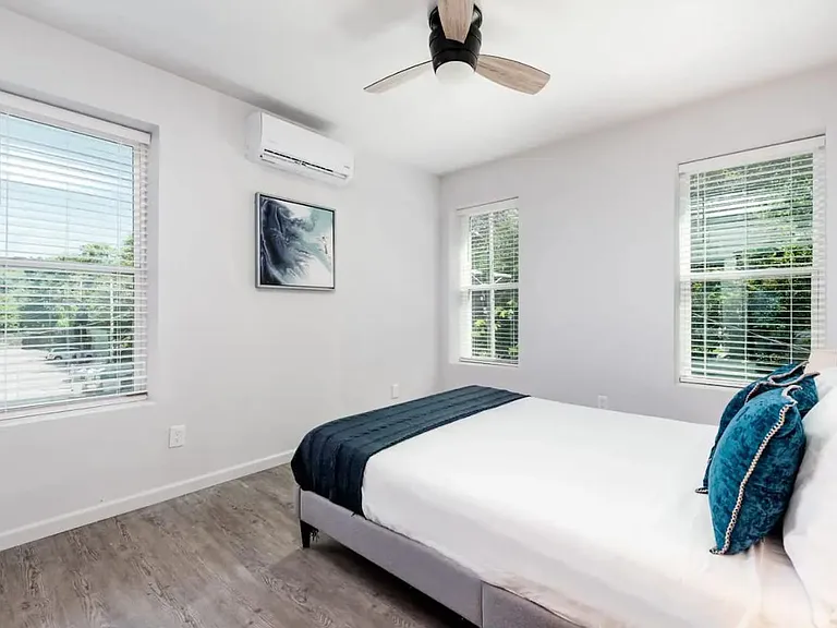 5540 Delmar Blvd — Photo 13