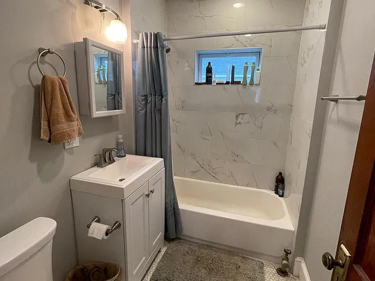 79 Governor Winthrop Rd #2B — Photo 6