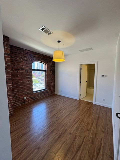 1st image of 920 Montgomery St #311