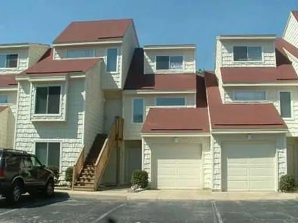 831 Virginia Ct, Virginia Beach, VA 23451