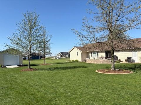 4th image of 209 N Pointe Dr