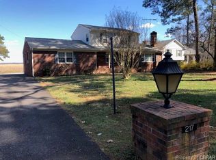 217 Maryfox Rd, Tappahannock, VA 22560