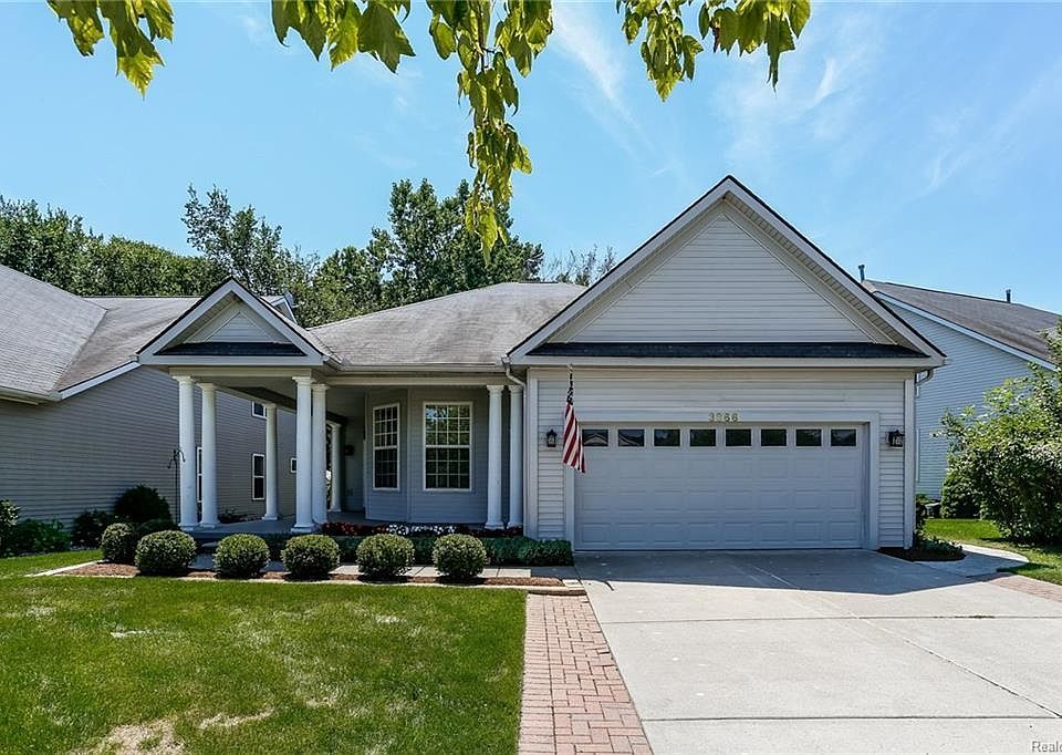 1st image of 3866 Hillsdale Dr