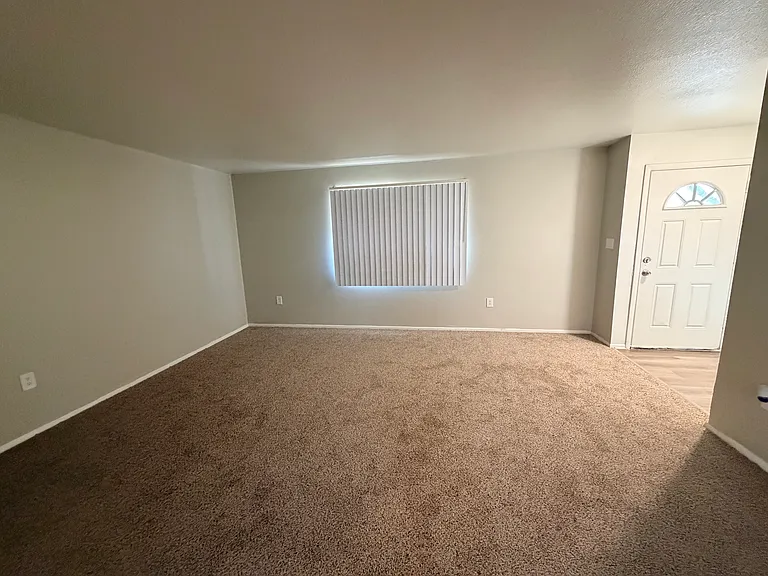 The Addison Apartment — Photo 30