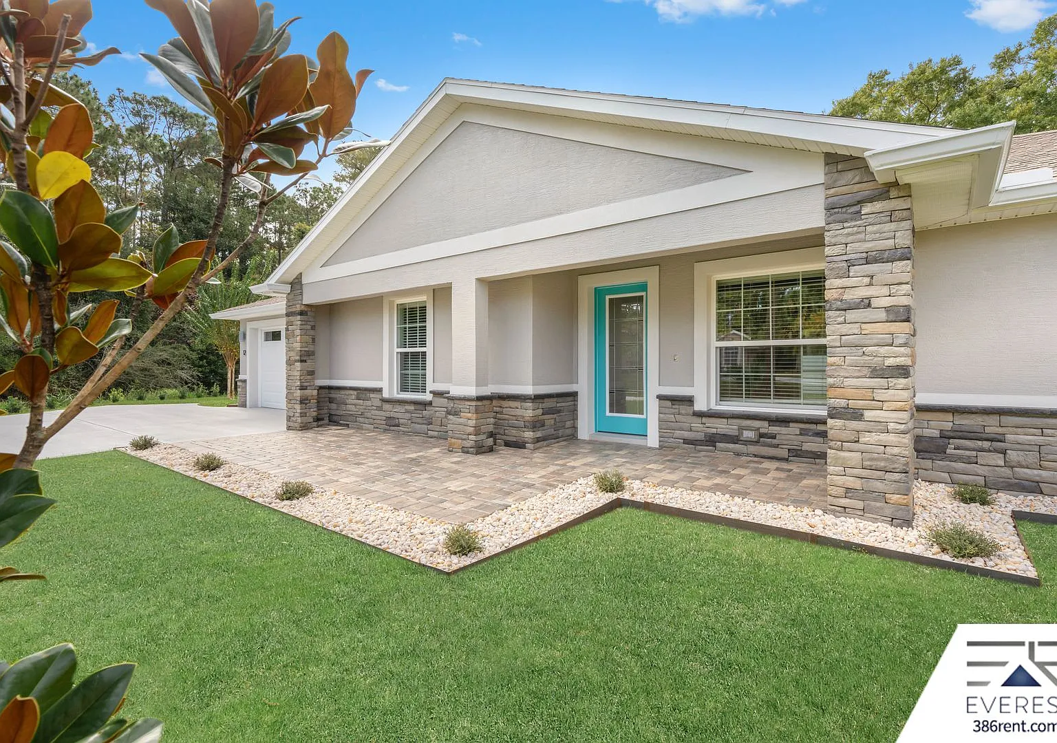 Fully Fenced, Completely Renovated 3/2/2 On A Cul-de-Sac In The Heart Of Palm Coast — Photo 3