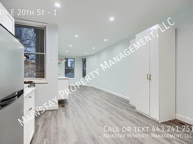 104 E 20th St #1 — Photo 5