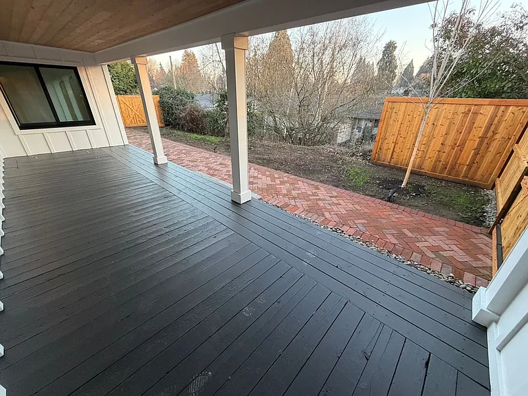 1045 Oakway Rd — Photo 6