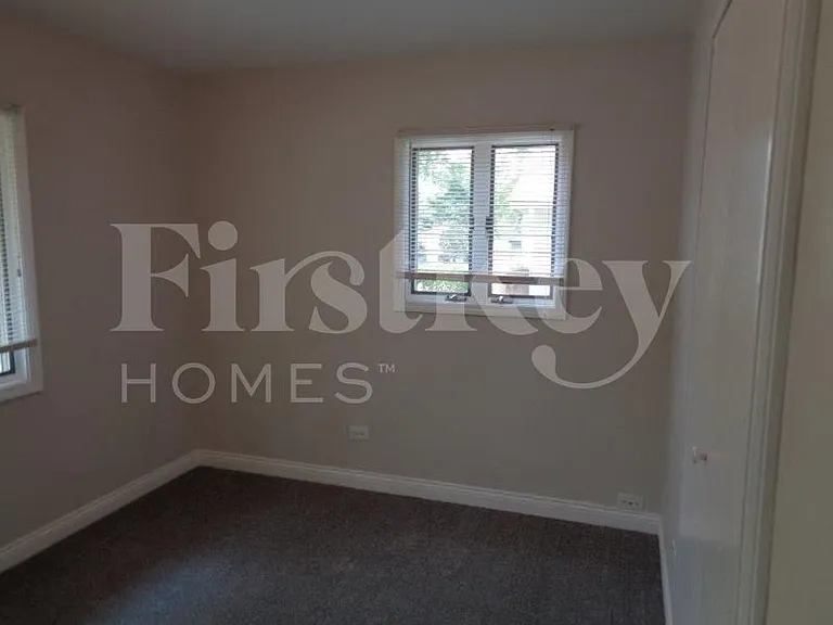 451 E Mulberry Ct — Photo 9