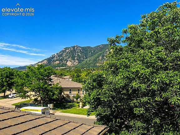 2nd image of 4475 Songglen Cir