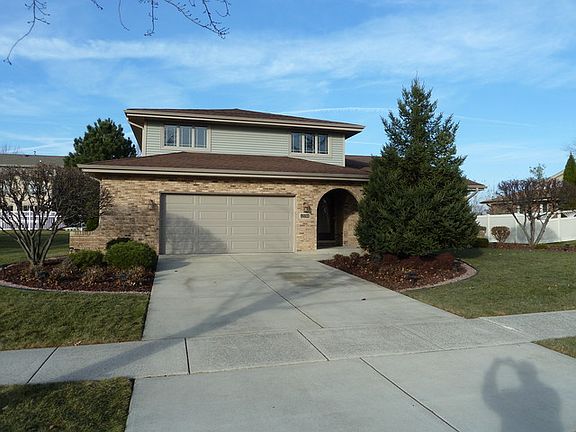 2nd image of 12130 Lakeview Trl