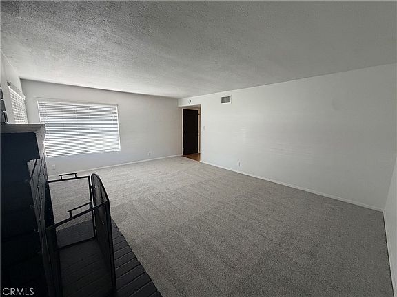 4th image of 1658 252nd St