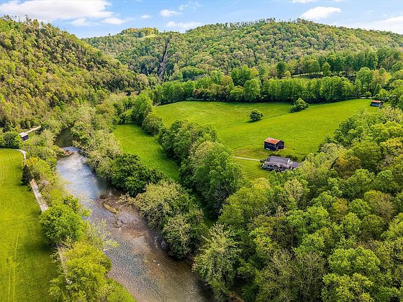 3rd image of 4151 Cave Springs Rd