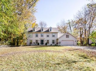 7591 Lewis Rd, Olmsted Twp, OH 44138