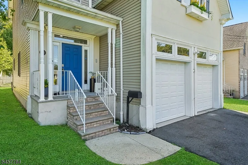 4 bed, 4.0 bath, $5,500 — Photo 2