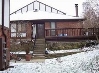 1817 Sheltering Tree Dr, Dayton, OH 45449