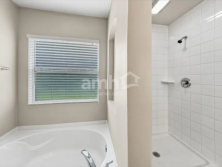 12107 Hayden Lakes Cir — Photo 11